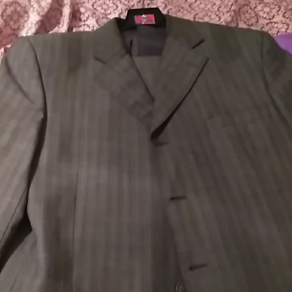 Mens 4 button suit